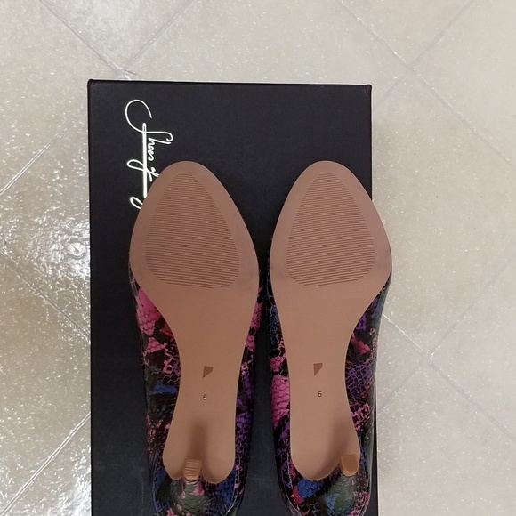 Shoes of Prey Purple Snake Round Toe Heels - Picture 4 of 5